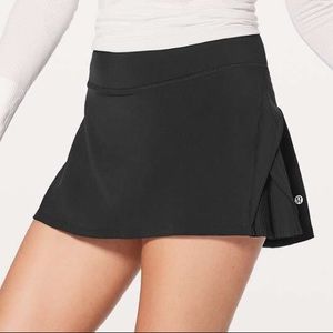 Lululemon Play Off the Pleats skirt *lined*